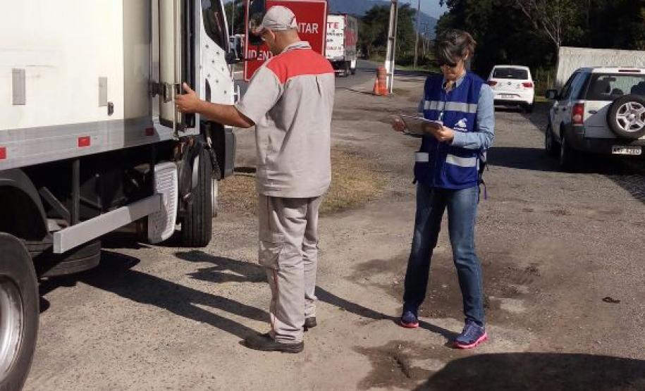 Trânsito Agropecuário: Adapar Realizou Barreiras Volantes em Todo Paraná