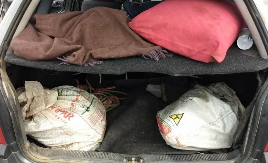 Em Rio Azul PR, agrotóxicos contrabandeados foram  apreendidos por policiais do Serviço Reservado 8º CIA e autuações administrativas foram lavradas por ficais da  Adapar.