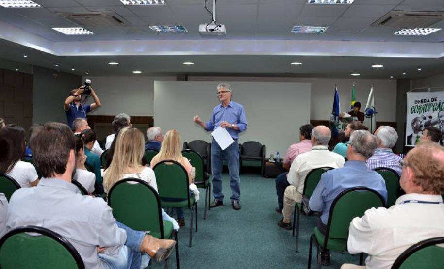 Entidades aprovam que Paraná suspenda vacinação contra aftosa