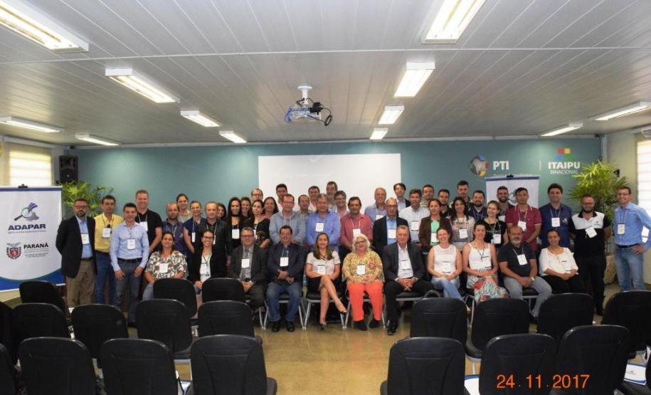Adapar Realiza Workshop sobre Raiva em Foz do Iguaçu.