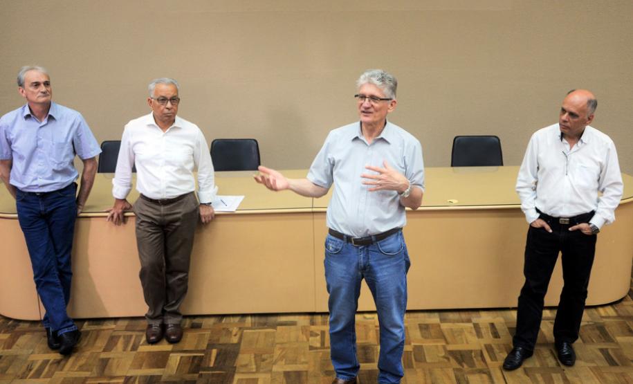 Nova diretoria da Adapar toma posse e apresenta prioridades