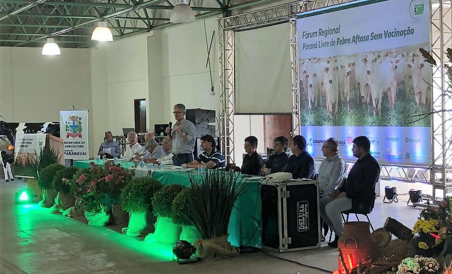 Paraná inicia os fóruns sobre o fim da vacinação contra aftosa Paraná inicia os fóruns sobre o fim da vacinação contra aftosa