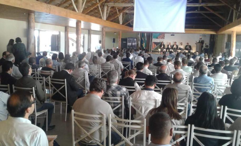 Sementes e mudas: Adapar presente no Fórum Técnico da CSM