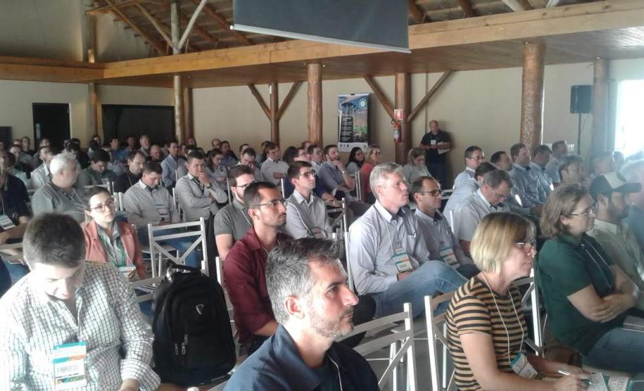 Sementes e mudas: Adapar presente no Fórum Técnico da CSM