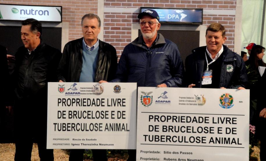 Proprietário Rubens Arns Neumann e representante de  Ignez Therezinha Neumann