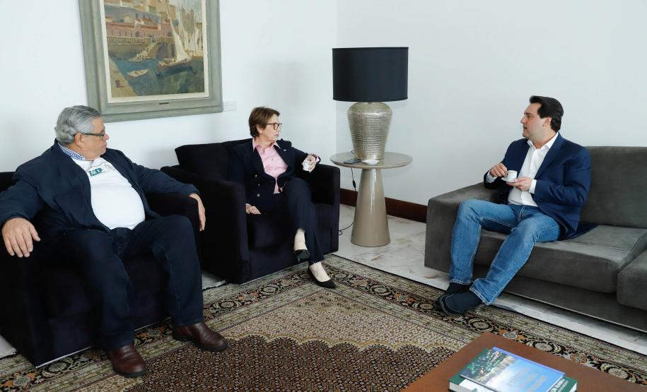 O governador Carlos Massa Ratinho Junior e a ministra da Agricultura, Pecuária e Abastecimento, Tereza Cristina, anunciam nesta terça-feira (15),  no Palácio Iguaçu, em Curitiba, a suspensão das campanhas de vacinação contra febre aftosa em rebanhos bovinos e de bufalinos no Paraná.  Curitiba, 14/10/2019 - Foto: Geraldo Bubniak/AEN