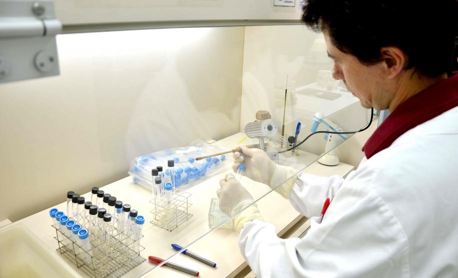 Adapar realiza cerca de 100 mil exames sanitários por ano