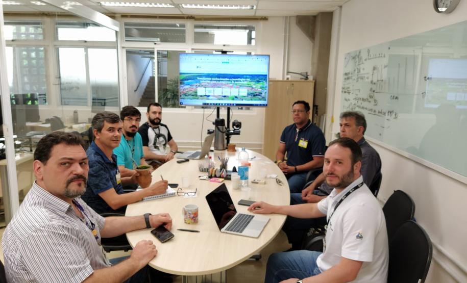 Reunião PTI Reunião Parque Tecnológico de Itaipu e Adapar