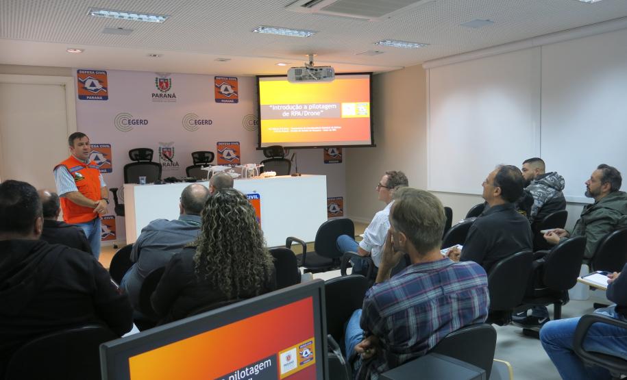 Defesa Civil Estadual realiza curso de drone para técnicos da ADAPAR, Ministério da Agricultura e Polícia Militar Defesa Civil Estadual realiza curso de drone para técnicos da ADAPAR, Ministério da Agricultura e Polícia Militar