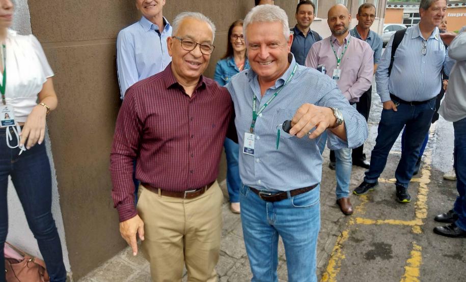 Adapar recebe 20 veículos para uso em trabalho de defesa animal Adapar recebe 20 veículos para uso em trabalho de defesa animal