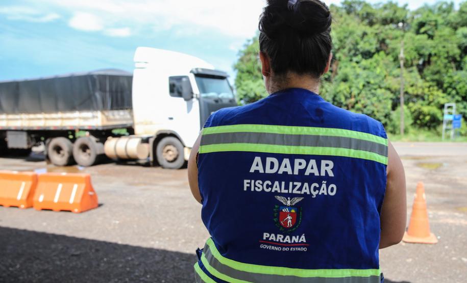 Paraná reforça fiscalização na fronteira com Argentina Paraná reforça fiscalização na fronteira com Argentina