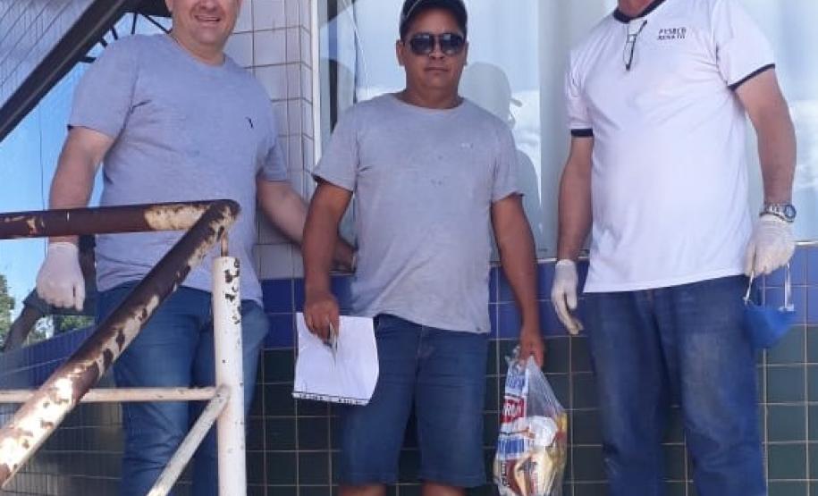 Adapar doa cestas básicas e lanches no posto de Santo Inácio Adapar doa cestas básicas e lanches no posto de Santo Inácio