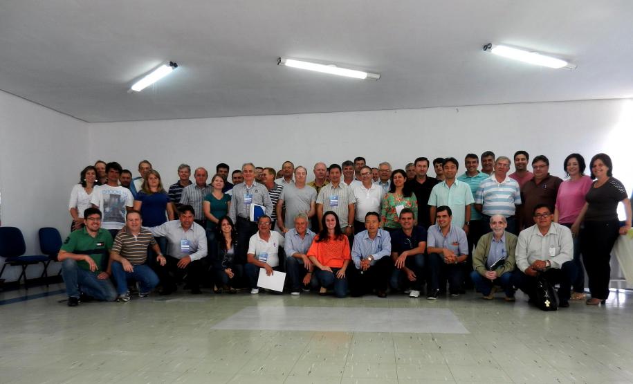 Turma 2 de Engenheiros Agrônomos treinados em Guarapuava