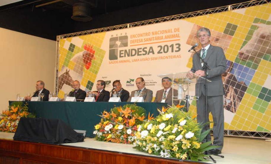 Cerimônia de abertura do Encontro Nacional de Defesa Sanitária Animal (Endesa), em Foz do Iguaçu, PR.