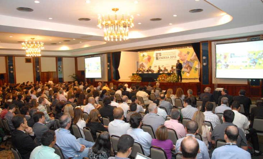 Cerimônia de abertura do Encontro Nacional de Defesa Sanitária Animal (Endesa), em Foz do Iguaçu, PR.