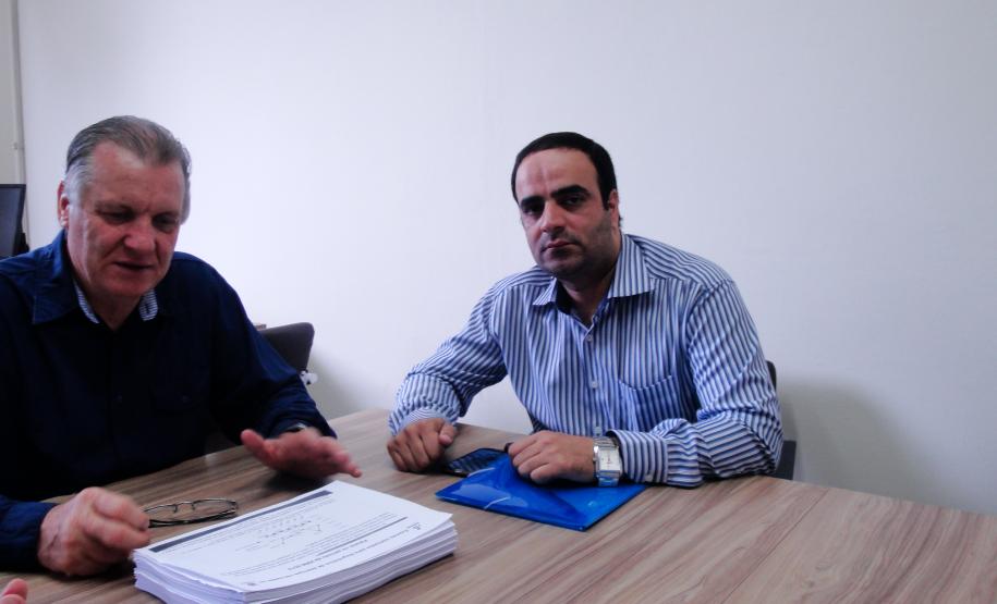 Reunião entre o diretor-presidente da Agência de Defesa Agropecuária do Paraná (Adapar), Inácio Afonso Kroetz, e o representante da Organização Veterinária do Irã (IVO) no Brasil, Mohammad Reza Jabari, na sede da Adapar, em Curitiba.